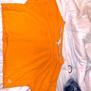 Cute oversived VS light sweater. 3/4 sleeves